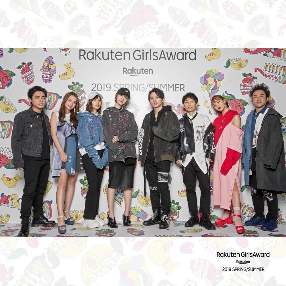 ガールズアワードさんのインスタグラム写真 - (ガールズアワードInstagram)「---------------------------------------------- Rakuten GirlsAward 2019 SPRING/SUMMER 🌈 貴重なステージ裏での集合ショット公開📸 ---------------------------------------------- #QALB @qalb_official  #山田孝之 @takayukiyamadaphoto  #ムロツヨシ @murotsuyoshi0123  #takuya∞(UVERworld) @takuya_world_official  #SKY-HI @skyhidaka  #藤田ニコル @2525nicole2  #Niki @__niki22  #土生瑞穂(欅坂46) #渡邉理佐(欅坂46)  次回 Rakuten GirlsAward 2019 AUTUMN/WINTER は、 2019年9月28日(土)幕張メッセ9-11ホールにて開催決定🗣💋 #GirlsAward#RakutenGirlsAward2019SS#ガルアワ#ガールズアワード」6月24日 19時23分 - girlsaward_official