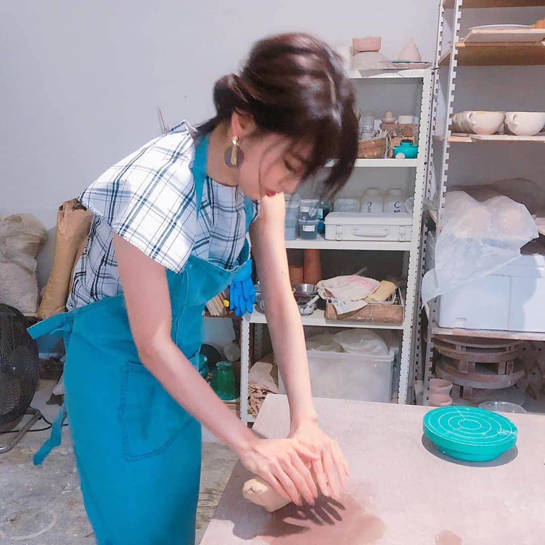 泉里香さんのインスタグラム写真 - (泉里香Instagram)「陶芸初挑戦 想像以上に力が必要でした。 そしてとっても難しい… 焼き上がりが楽しみ☺️」6月24日 19時37分 - rika_izumi_