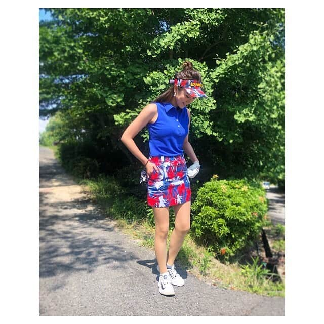 赤松悠実さんのインスタグラム写真 - (赤松悠実Instagram)「#golf #ゴルフ @loudmouth_japan_official  夏の #ラウドマウス #ゴルフウェア は特に好き💓 最近はなぜか白ティからまわってます⛳️ #ゴルフ女子 #ゴルフファッション」6月24日 19時40分 - akamatsuyuumi