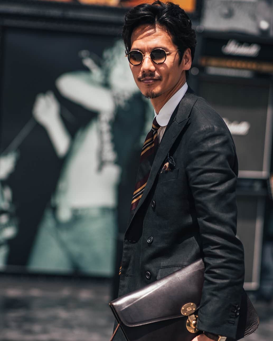 Shuhei Nishiguchiさんのインスタグラム写真 - (Shuhei NishiguchiInstagram)「"not only Black but also Colors"during at Pitti 96 ・ ・ Ph. @littlefatyaa ・ ・ #beamsf #brillaperilgusto #pittiuomo #pittiimagine #pu96 #richardjames #richardjamesjp #mensstyle #mensstreetstyle #dapper #dappermen #gentleman #vintagestyle #vintagewear #mensclothing」6月24日 20時09分 - shuhei_nishiguchi