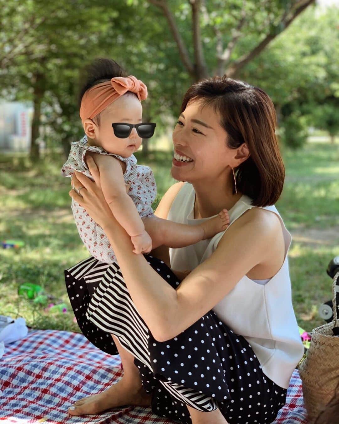 ayu kagawaさんのインスタグラム写真 - (ayu kagawaInstagram)「髪の毛がスーパーサイヤ人な娘♡  #babygirl #mamaandbaby  #mamalife」6月24日 20時03分 - ayuyunyun