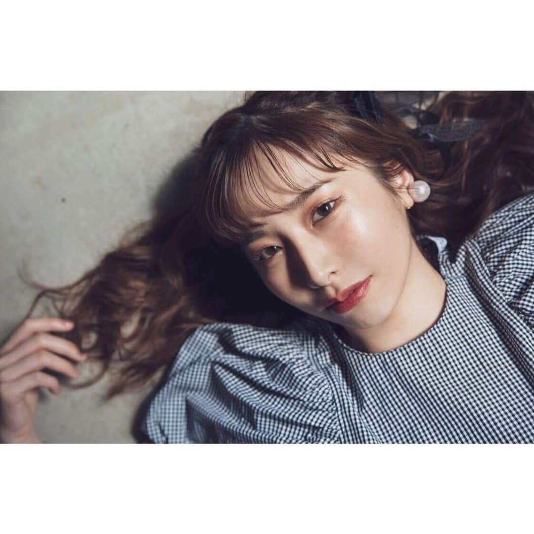 双松桃子さんのインスタグラム写真 - (双松桃子Instagram)「📸 . . あなたの番です。おもしろい。 今からHuluで見るのです。 . 犯人だれなのやろ。 . わたしは 私は黒島ちゃんだと思ってる。 . . . . . . . . . なんか本いっぱい読もうって 最近改めて思ったなーー。 面白い作品にいっぱい出会いたい。 . . . . . . . . . . . . . . #📸 #カメラ#shooting #model#instagram #love #tbt #me#like4likes#picoftheda#selfies#photograph#followme#instaphoto#instagood#follow4like#good#cawaii#girls」6月24日 20時13分 - momosan0627