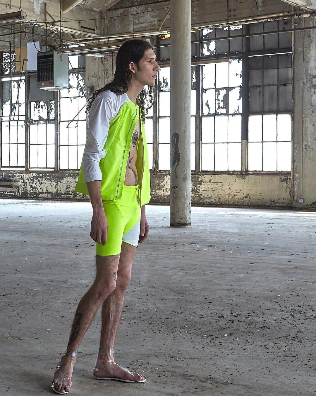 スリーアズフォーのインスタグラム：「Happy to introduce our latest resort 2020 collection: “Danakil”  featuring @thestretchh photography by: @elisabet_davidsdottir  hair by @kazukatahira  makeup by @miki_ishikura threeASFOUR welcomes  2020 with an increasing concern about climate change ... in these precarious times the question of how life started on Earth becomes extremely precious. This quest has led the first scientific expedition into the hellish environment of the Dallol salt dome in the Danakil Desert in Ethiopia.  Life – in the form of single-celled organisms – appeared on Earth around 3.8 billion years ago, during the Archean eon, as the Earth’s crust first began to poke out of the sea. In this hot, acidic and volcanic environment, geology prevailed over biology – much like it does in Dallol. #resort #resort2020 #2020 #fashion  #Danakil #climatechange change shot at @manacontemporary」
