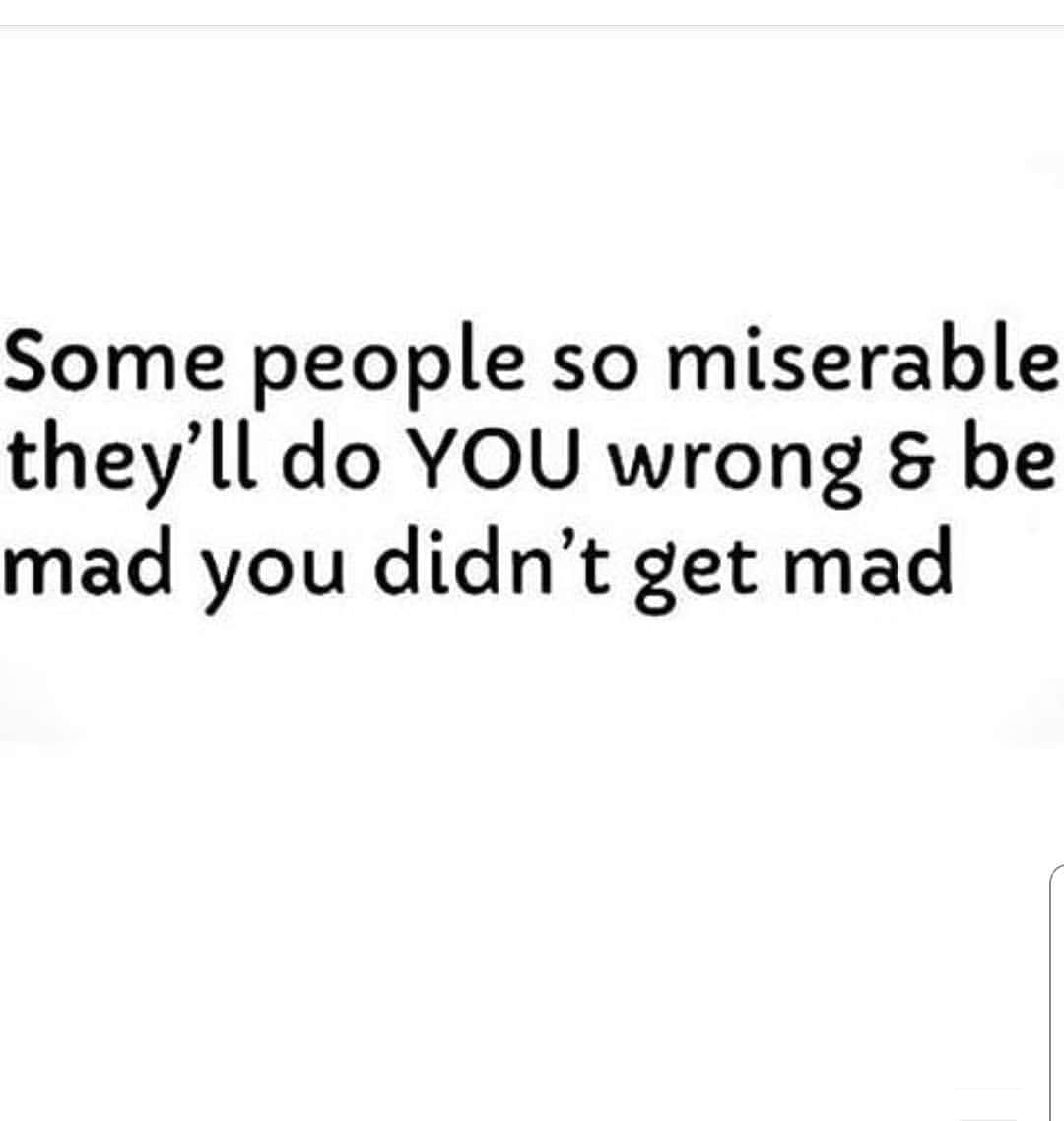 ベイビー・バッシュさんのインスタグラム写真 - (ベイビー・バッシュInstagram)「I never get Mad!! Lol I actually feel Kinda sorry for them.. But Some of Yall WANT AND BRAINWASH YOURSELF INTO BEING MISERABLE!!!! #SnapOutOfIt (Quit tryin to Compete with these Weirdos on Social Media,, they Miserable too) haha」6月25日 6時26分 - babybash