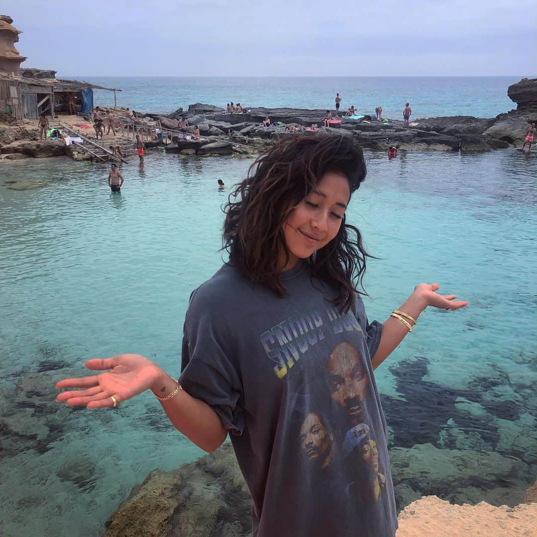 ケリア・モニーツさんのインスタグラム写真 - (ケリア・モニーツInstagram)「No matter what you do, Hawaii always does it better... sorry, but it’s the truth! Thank you Spain, you were beautiful, but it’s time to go back, I love my home.」6月25日 6時45分 - keliamoniz