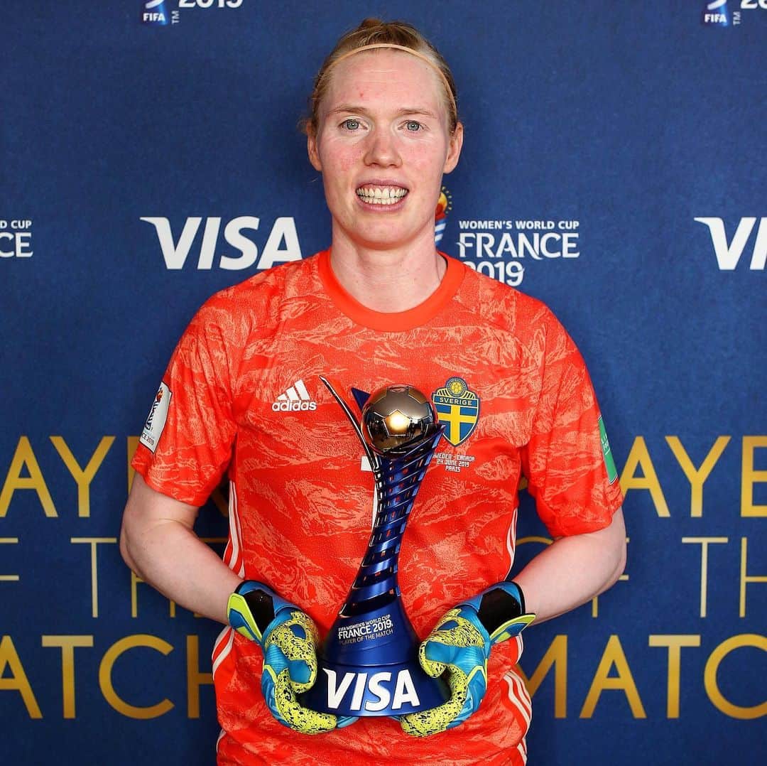 FIFAワールドカップさんのインスタグラム写真 - (FIFAワールドカップInstagram)「Congratulations to 🇸🇪 @hedviglindahl! The #PlayeroftheMatch presented by Visa for #SWECAN! #FIFAWWC」6月25日 7時01分 - fifaworldcup