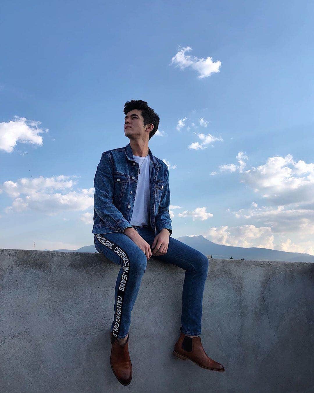 Calvin Kleinさんのインスタグラム写真 - (Calvin KleinInstagram)「Head in the clouds ☁️ @alexislozad shows his #MYCALVINS style with our Slim Logo Tape Jeans and Tough Blue #Denim Trucker Jacket. #CALVINKLEIN 📸: @arantxa.chs ⠀⠀⠀⠀⠀⠀⠀⠀⠀⠀⠀⠀⠀⠀⠀⠀⠀⠀⠀⠀⠀⠀⠀⠀⠀⠀⠀ Tap 🔝 to shop」6月24日 22時34分 - calvinklein