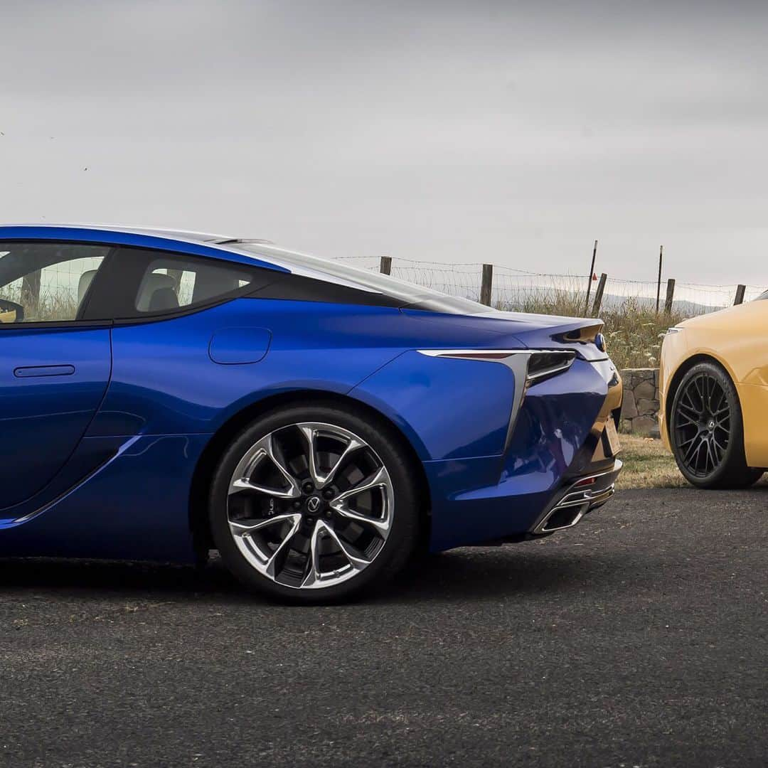 Lexus USAさんのインスタグラム写真 - (Lexus USAInstagram)「942 horses just before a stampede. #LexusLC」6月24日 22時44分 - lexususa