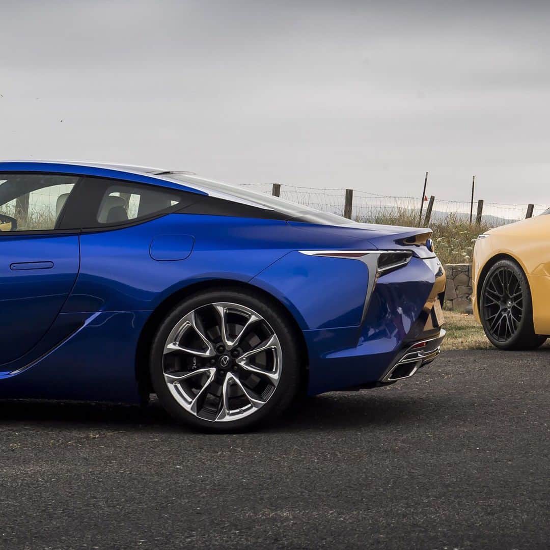 Lexus USAのインスタグラム：「942 horses just before a stampede. #LexusLC」