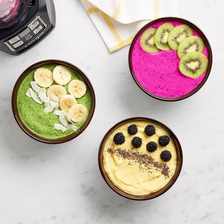 ロック&リパブリックのインスタグラム：「Mondays call for pretty + healthy smoothie bowls.  #mondaymotivation #Kohls」