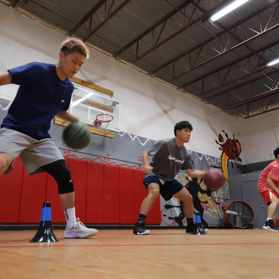 矢野良子さんのインスタグラム写真 - (矢野良子Instagram)「SHOEHURRY! PRO CAMP 2019 in Florida  今回は、プロ選手達と共に サポートスタッフとして  サポート内容 その①  初めてのカメラマン  初日は散々だったけど 日々成長  Player達の良き写真が撮れたんじゃ無いかと思います ⇧自画自賛…笑  My best one は決められないけど、、、 何枚か良かった写真をpic  @rhymes_sports_consulting @masataka_taira_9  @coachmarkjapan @kpyon9306  @t.kosuke_1  @shuto514  @aiki_44  @phntm_12  #SHOEHURRY #RSC #ライムズスポーツ」6月24日 22時54分 - ryo_yano12