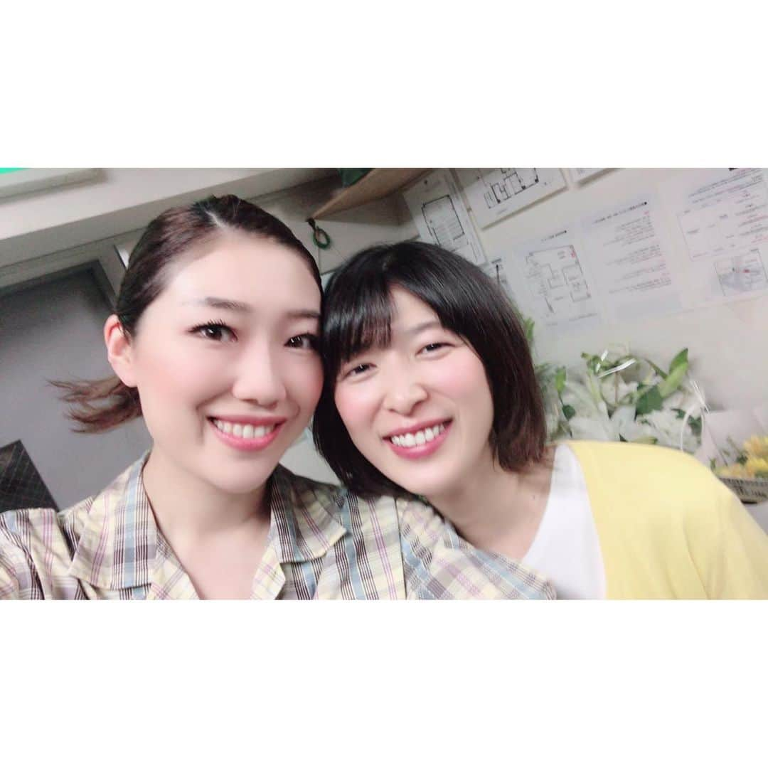 香音有希さんのインスタグラム写真 - (香音有希Instagram)「#舞台BABY 改めまして公開ゲネを合わせて10公演無事に終幕致しました。  1幕では旦那(トシくん)大好き異性カップルのユウキを 2幕ではDV.モラハラをパートナーカナエにしてしまう同性カップルのマコトを 演じさせて頂きました。  ➀Aチームのカナエあみちゃん #佐藤あみ ➁Bチームのカナエ小池ちゃん📷 #小池みほ  ➂➃1幕2幕で役を入れ替わって演じたりょうちんとの舞台上では存在しないWマコト.Wユウキショット📷 #本多遼 今回2役だったのですが、りょうちんを通して自分の鏡をみているような、そんな不思議な感覚でした。  役者としても物凄く勉強させて貰い. 個人としても改めて生き方、見えていない事を考えたり日々がとてつもない濃い時間で.しんどいと感じる瞬間もありましたがその感覚を得られたのも財産となり、経験して良かった。 わかP.演出あおとさん.脚本ガクさん.キャストの皆様スタッフの皆様. そしてお客様. 本当に感謝しかないです この座組が大好き  地震や災害、色々な事件が降り掛かる世の中でせめて自分の大切な人と歩んでいけるような世界でありたいし自分もそうしていきたいと 舞台を通して感じ振り返って思う今です。」6月24日 23時04分 - kaonyuki_yukako