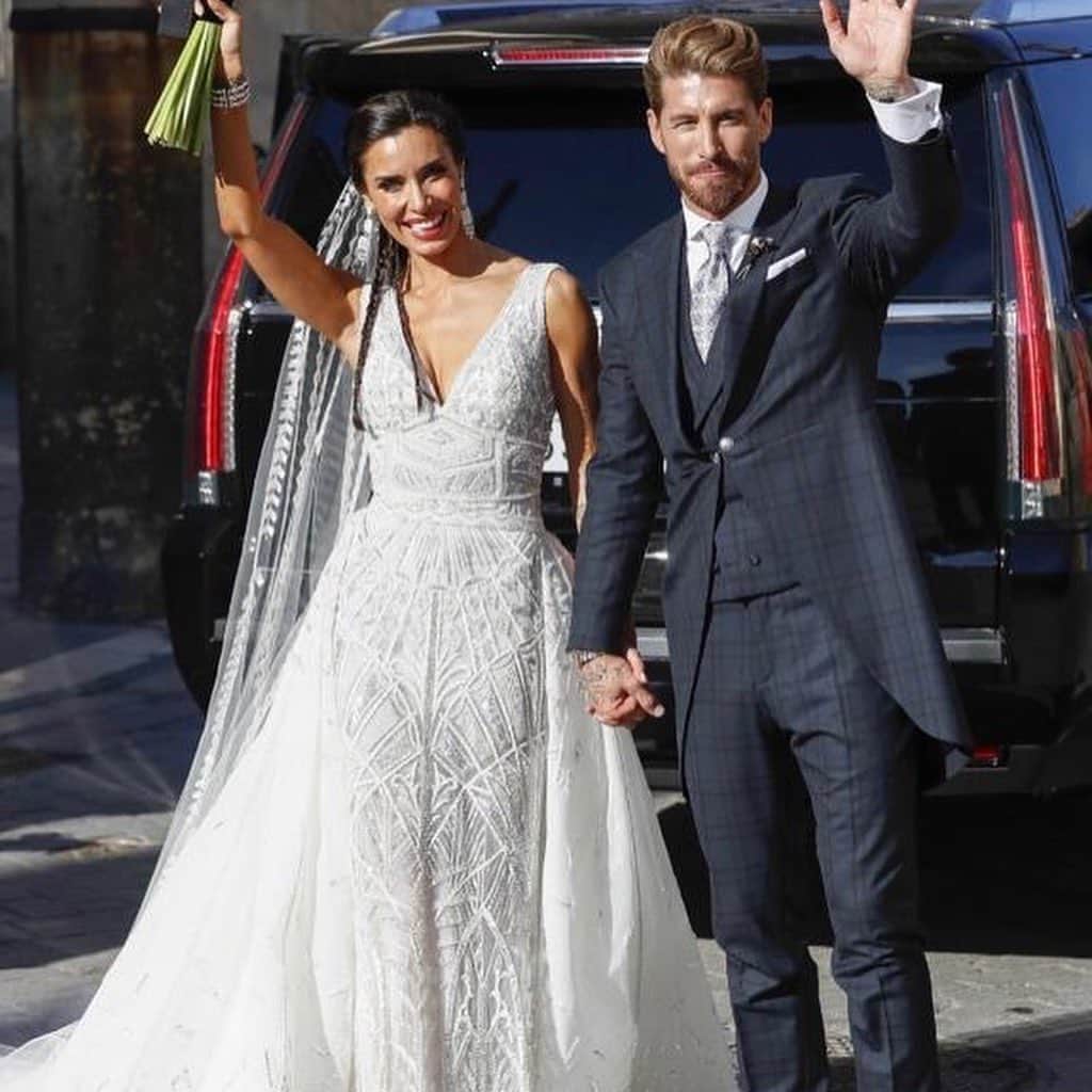 ドーメルさんのインスタグラム写真 - (ドーメルInstagram)「Just married ! @pilarrubio_oficial & @sergioramos (in 15.7 suit, reference 843360) during their wedding last week in Sevilla... . . . #cloth #wedding #couplegoals #ootd #luxurycloth #15point7」6月24日 23時30分 - dormeuil1842