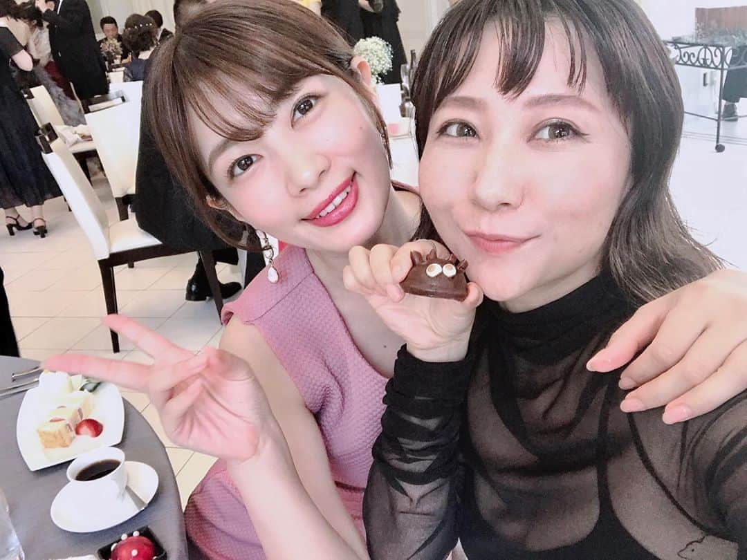 石岡真衣さんのインスタグラム写真 - (石岡真衣Instagram)「. 結婚式での甘いものはノンカロリー😎👍❤︎ . . #happywedding #wedding #結婚式 💒」6月24日 23時23分 - ishiokamai