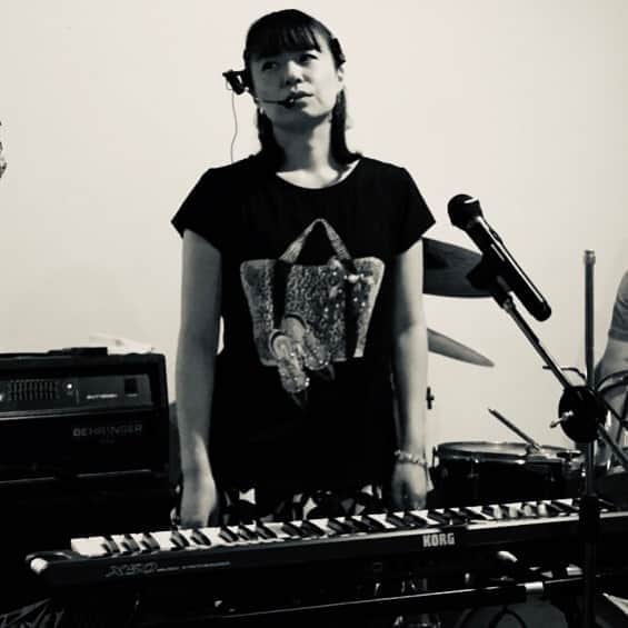 芳賀恵子さんのインスタグラム写真 - (芳賀恵子Instagram)「バンドはじめました #バンド #ボーカル #キーボード #志村正彦が大好きです」6月24日 23時29分 - aoi_star_angel