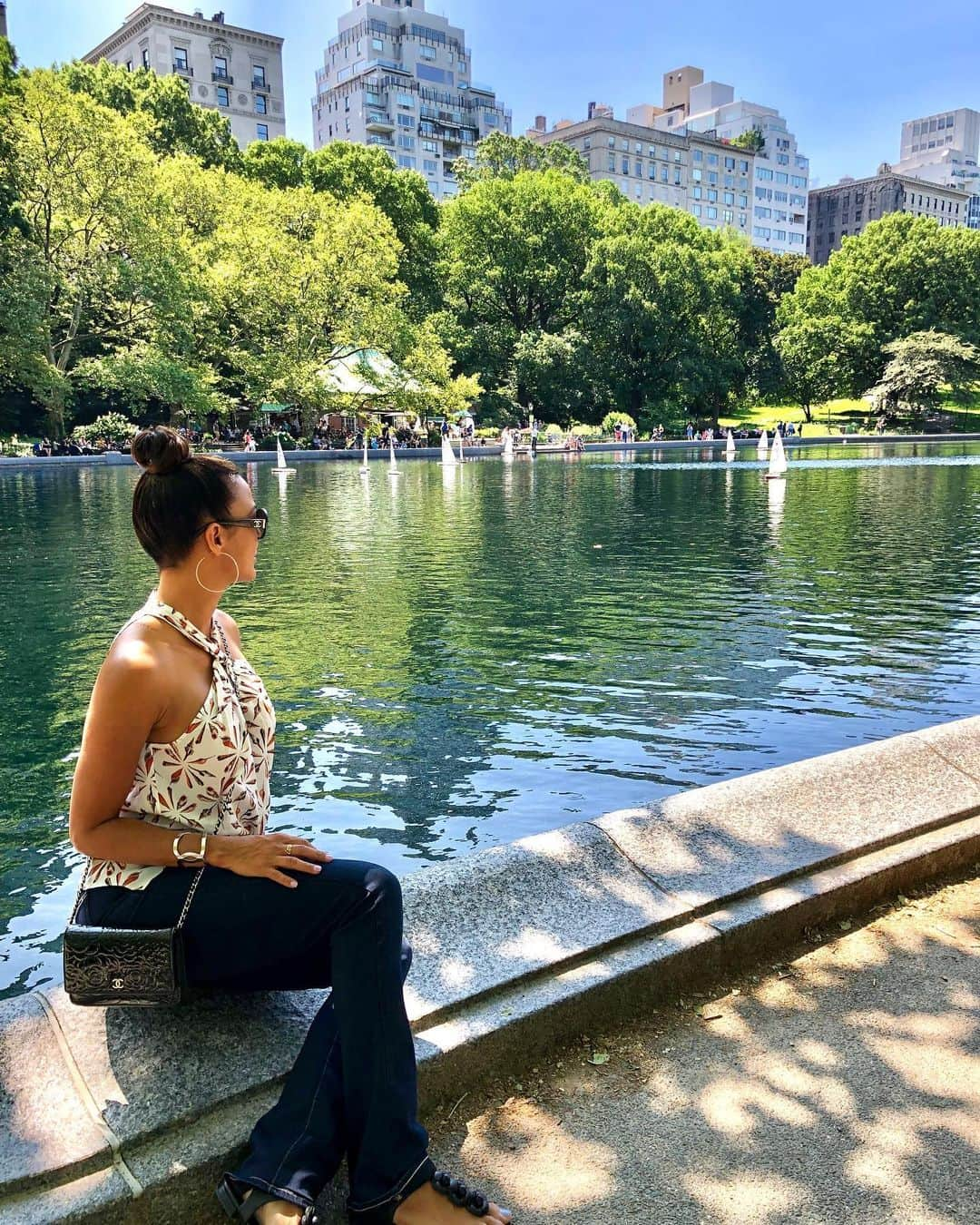 さんのインスタグラム写真 - (Instagram)「Someone somewhere is dreaming about what we take for granted.❤️ #motivationmonday #feelinggrateful #ny」6月24日 23時52分 - evalarue