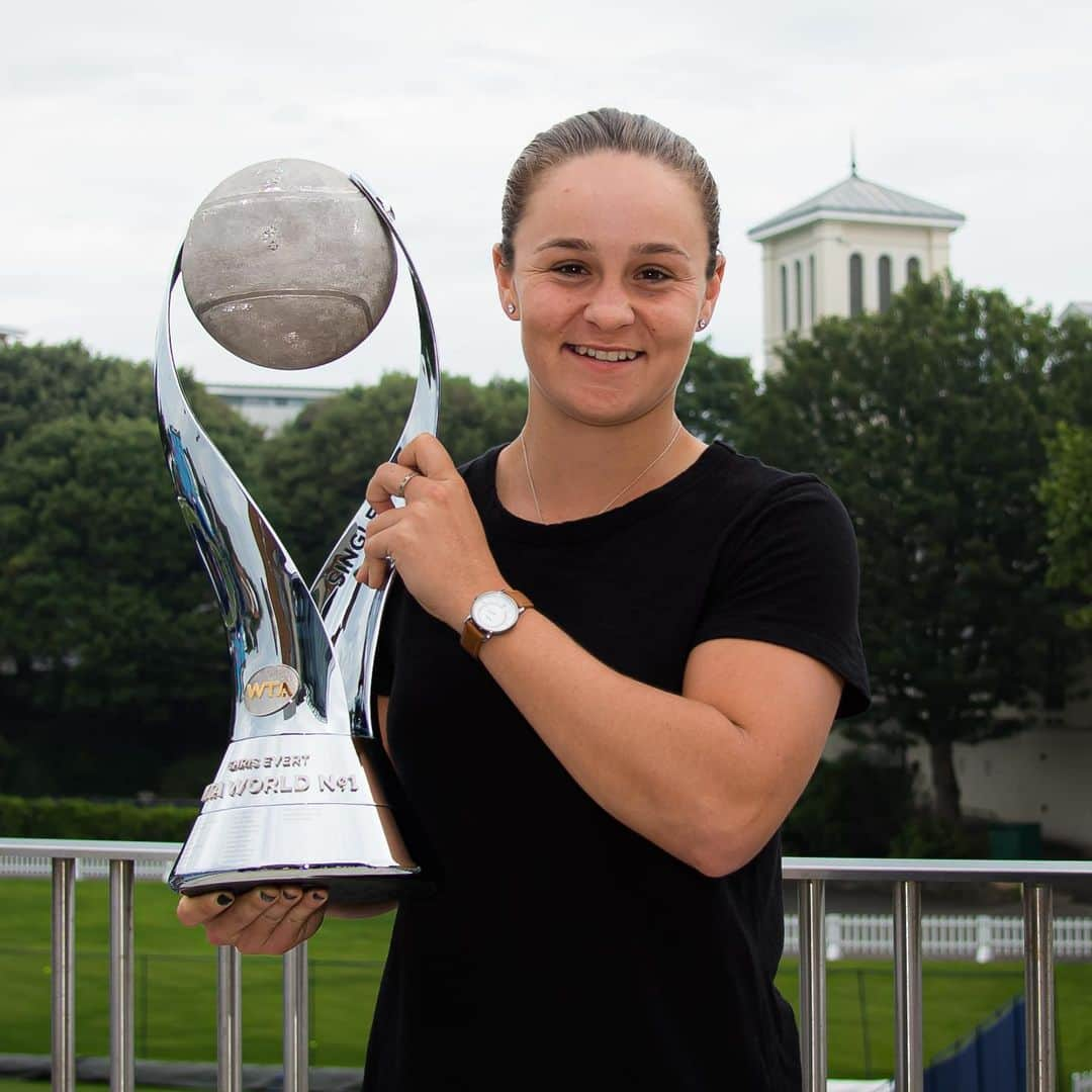 WTA（女子テニス協会）さんのインスタグラム写真 - (WTA（女子テニス協会）Instagram)「No. 1️⃣🏆 @ashbar96  #ItTakesWTA」6月25日 0時00分 - wta