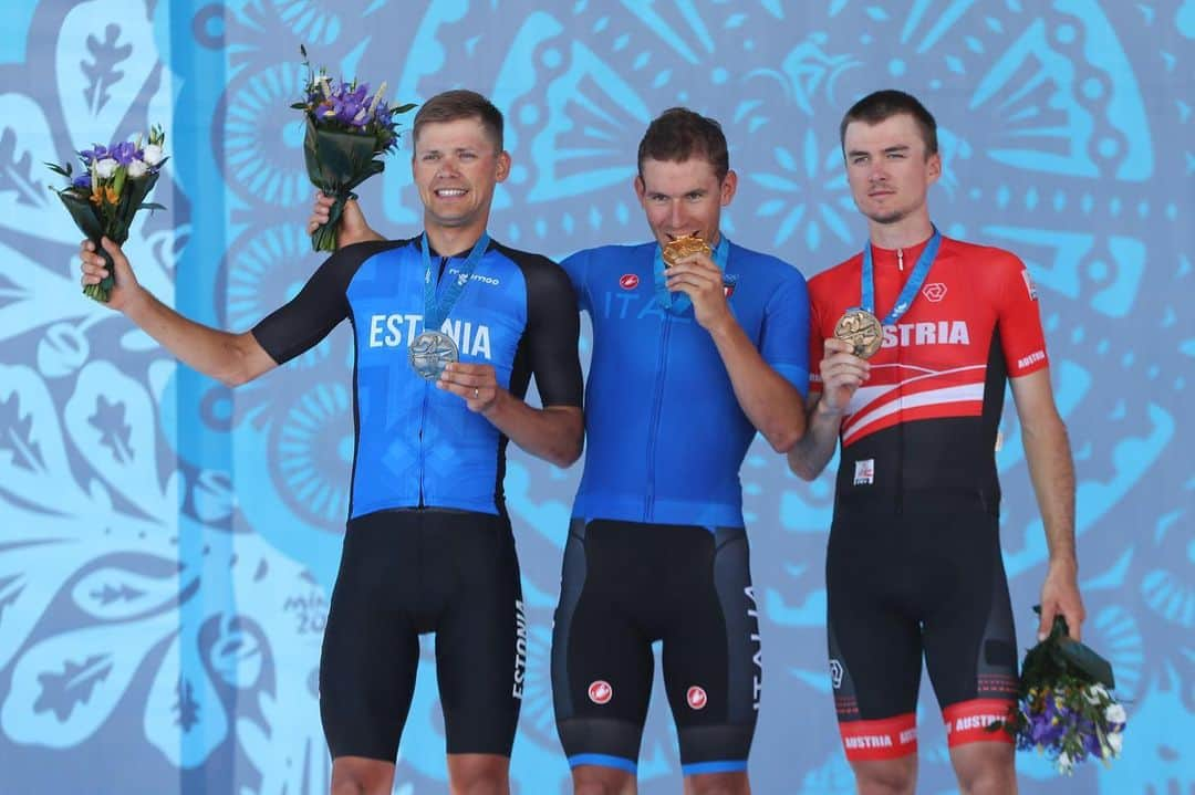 Fuji Bikesさんのインスタグラム写真 - (Fuji BikesInstagram)「Podium for Fuji supported riders! 🏆 At the European Games Elite Men’s road race in Belarus, Alo Jakin (left) of @auber93cyclisme took a silver medal and Daniel Auer (right) of @malojapushbikers took the bronze. 🏁🎉 . . . #fujibikes #morefunonafuji」6月25日 0時00分 - fujibikes