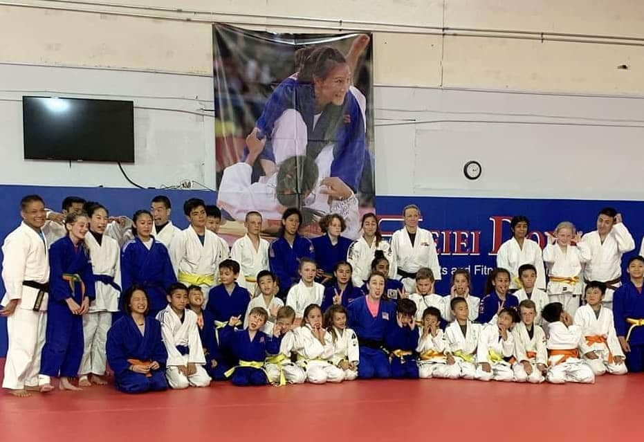 マルティ・マロイさんのインスタグラム写真 - (マルティ・マロイInstagram)「I've had some amazing #judo adventures in the last few weeks! 3 seminars in 3 states introduced me to more than 300 #judoka and parents. I'm so grateful to be able to share the lessons I learned during my career with so many! 'The way of judo' is NOT the easiest way. But as my coach Mr. Uchida always says, "Judo is preparation for life." 🙏  Thank you to hosts from @nankajudo for inviting @project2024 to SoCal! Seiei Dojo for bringing me back for the 2nd time (stay tuned for next year WA!). And to my friend Michael Eldred and Daiheigen Yudanshakai for inviting me to #BoiseState for their annual summer camp! The hospitality is so appreciated! 🙇‍♀️ Link in bio if you are interested in having me visit your dojo! 🥋  #judofamily」6月25日 0時01分 - martidamus