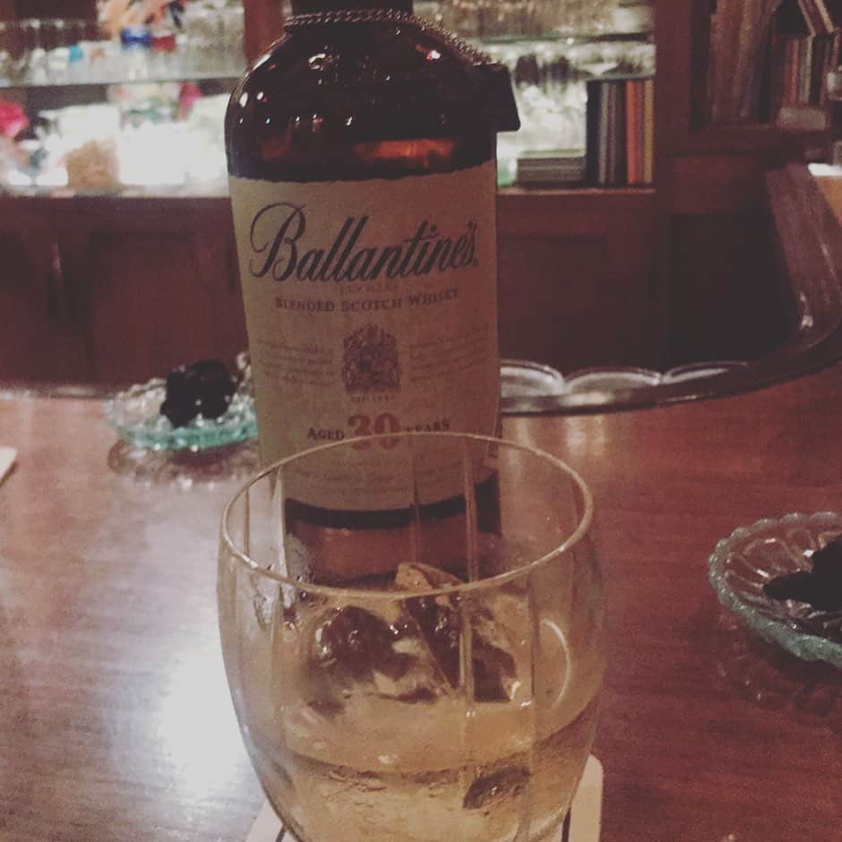 間々田佳子のインスタグラム：「今日はちょっとだけ… の夜✨  基本飲めないけど〜️✨」