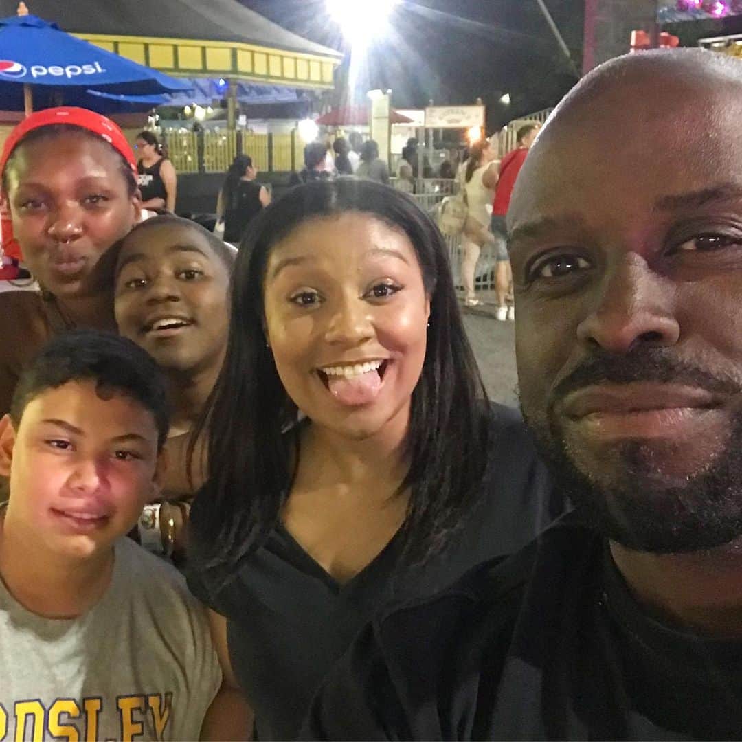 ファンクマスター・フレックスのインスタグラム：「Rye Playland! It was way to hot out there! (Jayden idea)」