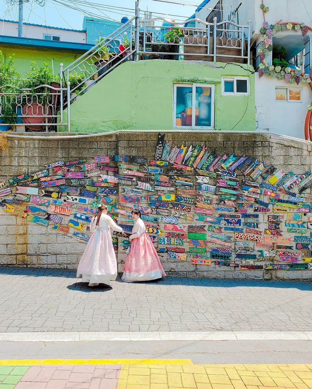 6151さんのインスタグラム写真 - (6151Instagram)「甘川洞文化村 釜山｜부산 감천문화마을 Gamcheon Culture Village - Seoul」6月25日 0時17分 - 6151