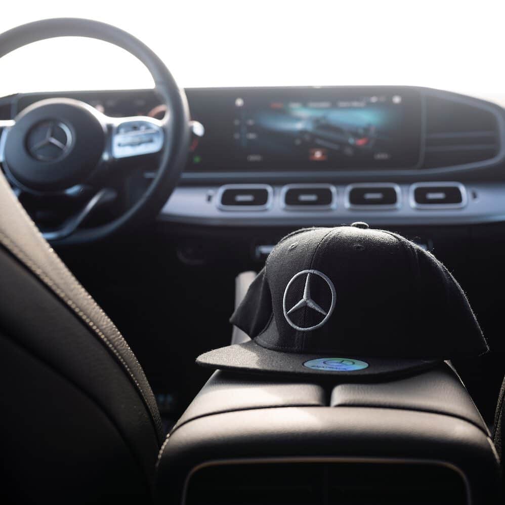 メルセデス・ベンツさんのインスタグラム写真 - (メルセデス・ベンツInstagram)「Get your own Mercedes-Benz Cap now! Just follow the tag on the picture to find the way into the shop. 📸 @petermosoni for #MBsocialcar  #MercedesBenz #Mercedes #Cap #MBShopping #MBAccessories #TheBestOrNothing #Carsofinstagram #InstaCar」6月25日 0時24分 - mercedesbenz