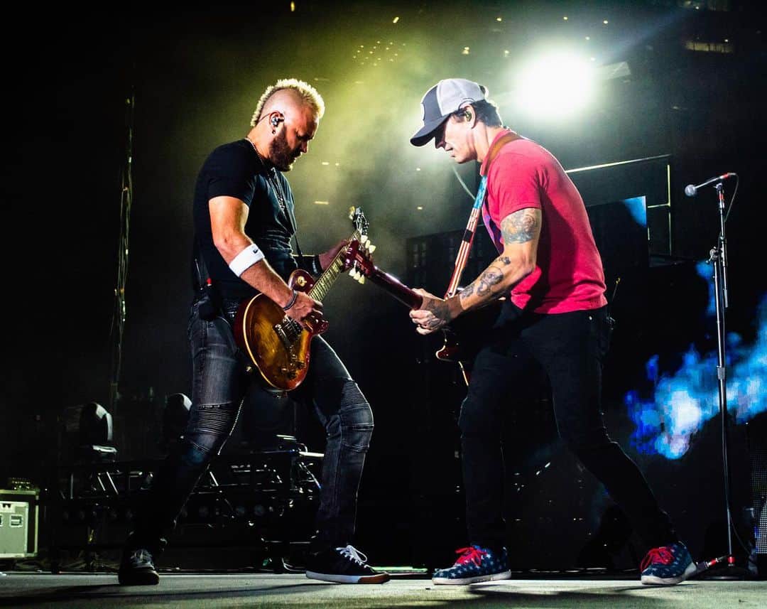 3 Doors Downのインスタグラム：「We are hitting the road for the summer this week. Brainerd, MN and Milwaukee, you are up first!」