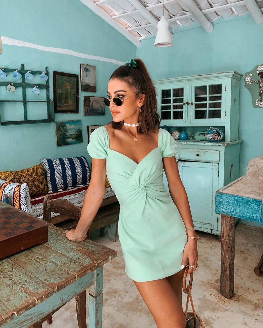 Camila Coelhoさんのインスタグラム写真 - (Camila CoelhoInstagram)「Matching with the background 💚 In @camilacoelhocollection Georgie dress! @revolve #MyCCLook #Trancoso  #revolvearoundtheworld ———- Quando o lugar combina com seu look ! Usando vestido @camilacoelhocollection disponível na revolve.com 💚」6月25日 0時45分 - camilacoelho