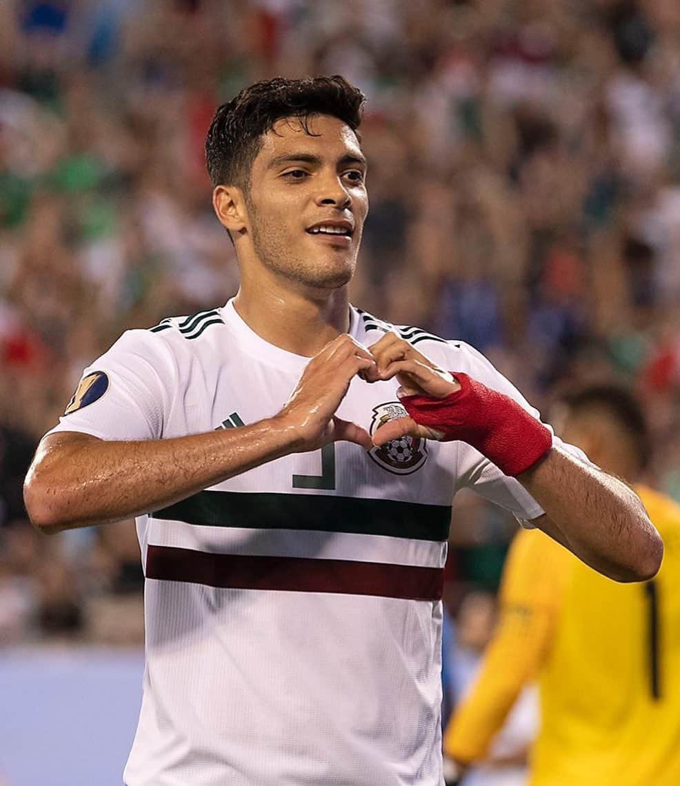 ラウール・ヒメネスさんのインスタグラム写真 (ラウール・ヒメネスInstagram)「Gol con dedicatoria