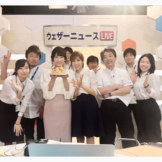 山岸愛梨さんのインスタグラム写真 - (山岸愛梨Instagram)「優しい職場に感謝(*´ω`*)お忙しい中集まっていただきお祝いしていただきました(´；ω；`)✨✨✨ありがとうございます！  #誕生日 #ケーキ #みなさん優しくて大好きです」6月25日 0時59分 - airi_yamagishi