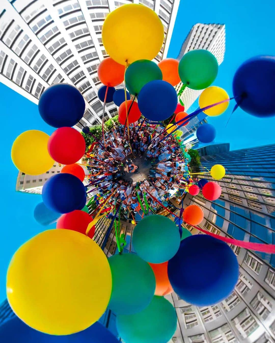 goproさんのインスタグラム写真 - (goproInstagram)「Celebrate diversity + demand equality. GoPro champions the radness in all of us. • #GoPro employees rounded up for a #GoProFusion group photo during last year's San Francisco #PrideParade. We’ll be back again this year. Which parade will you be attending? • • • #GoProFamily #PrideMonth」6月25日 0時59分 - gopro