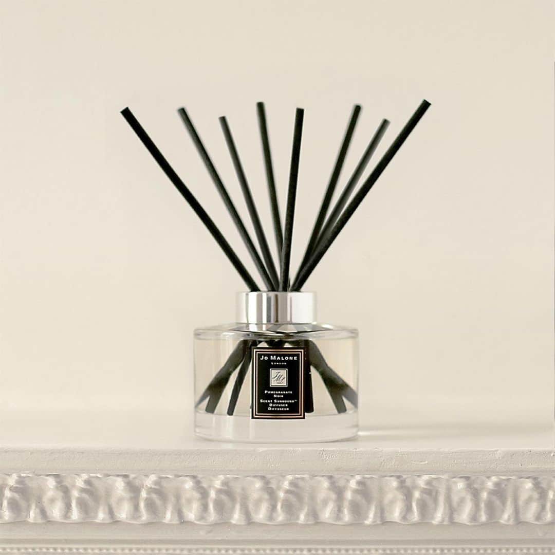 Jo Malone Londonさんのインスタグラム写真 - (Jo Malone LondonInstagram)「Diffuse the situation. An elegant Diffuser adds effortless, continuous scent to any space. #JoMaloneLondon」6月25日 1時00分 - jomalonelondon