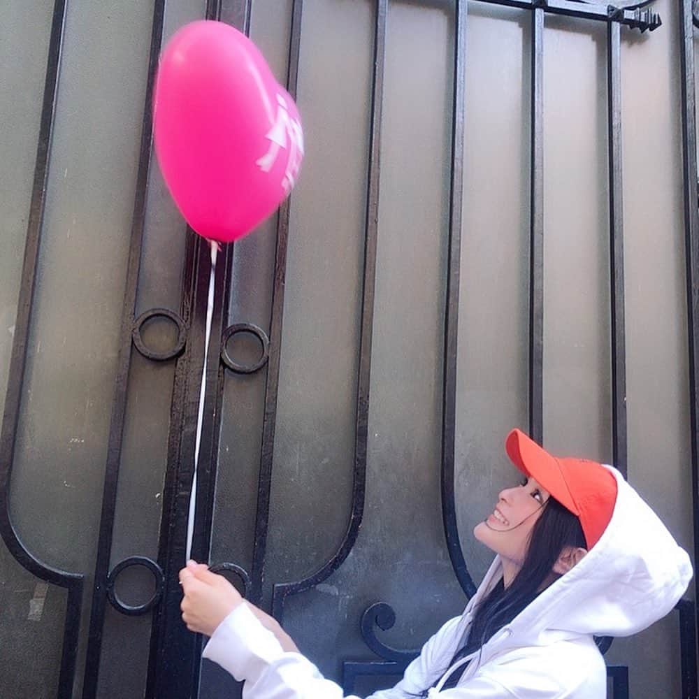 本庄鈴さんのインスタグラム写真 - (本庄鈴Instagram)「・ ・ 🎈🎈🎈 ・ ・ ・ #sexy #女優 #pfw #paris #sod #apparel #alwaysoutofstock #collaboration #balloon #cap  #parker #photography #japanesegirl #instagood #follw」6月25日 1時00分 - honjo_suzu