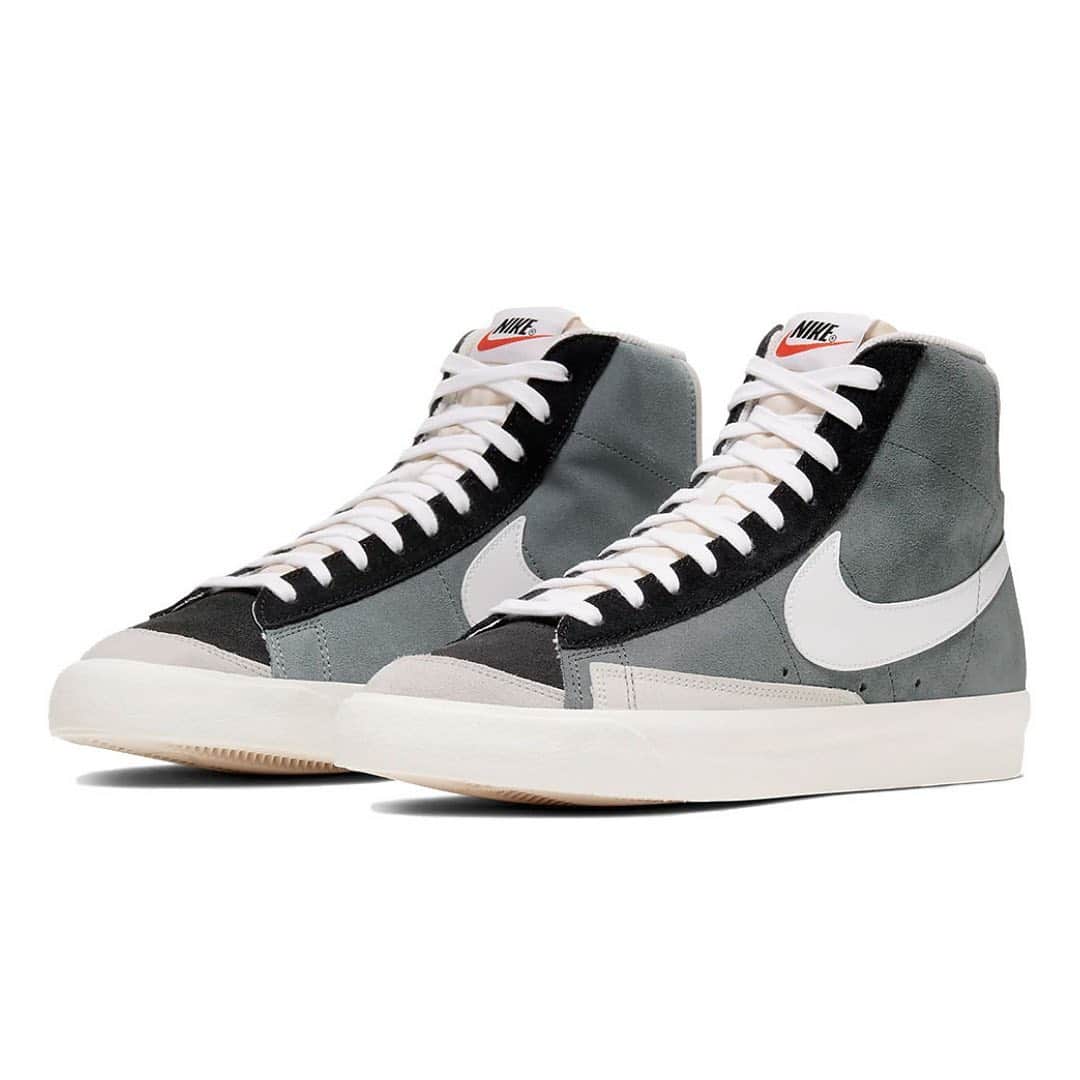 HYPEBEASTさんのインスタグラム写真 - (HYPEBEASTInstagram)「@hypebeastkicks: @nike‘s classic Blazer Mid is back with another throwback ‘77 vintage colorway. Coming in a soft suede, the “Cold Grey” and “Peak White” sneaker is available now from @nike’s online store for around $115 USD. Photo: Nike」6月25日 1時01分 - hypebeast