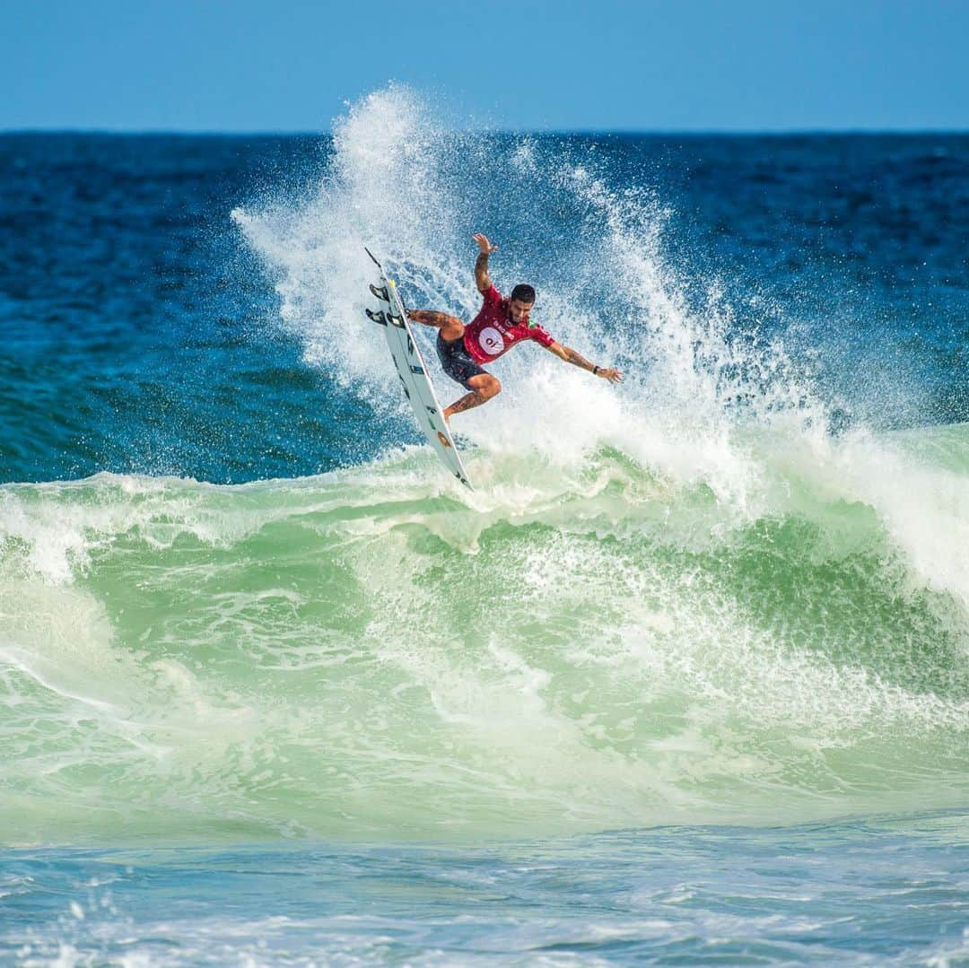 モンスターエナジーさんのインスタグラム写真 - (モンスターエナジーInstagram)「Going back to back! 🏆 Congratulations @filipetoledo, winner of the 2019 #OiRioPro! ⠀⠀⠀⠀⠀⠀⠀⠀⠀ #MonsterEnergy #Surf #Surfing」6月25日 1時07分 - monsterenergy