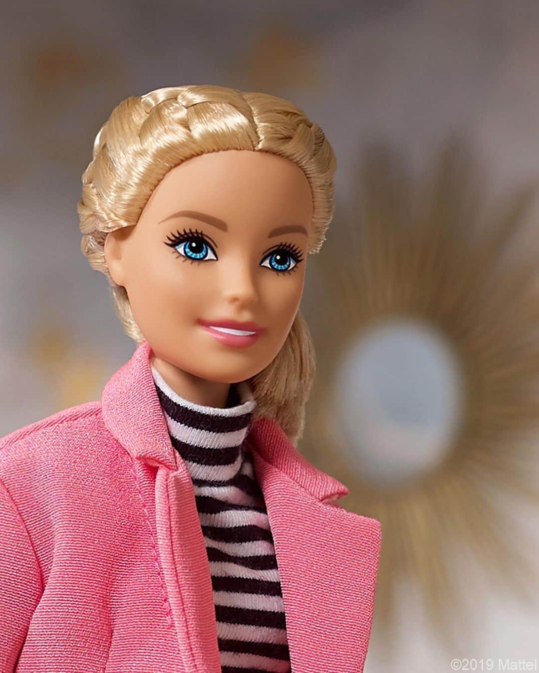 バービーさんのインスタグラム写真 - (バービーInstagram)「Have an important presentation today. Reminding myself, “you got this!” 👊🏻#barbie #barbiestyle」6月25日 1時09分 - barbiestyle