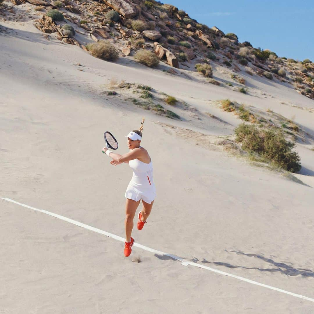 ステラ・マッカートニーさんのインスタグラム写真 - (ステラ・マッカートニーInstagram)「The adidas by Stella McCartney tennis collection has arrived! Serving up high-performance, sustainable tennis gear with @Angie.Kerber 🎾⁣ ⁣ Using recycled fabrics and dyeing techniques that cut down on water consumption, this range of conscious sportswear is designed with the planet in mind. ⁣ ⁣ Now live on StellaMcCartney.com!  #aSMC #StellaMcCartney」6月25日 1時22分 - stellamccartney