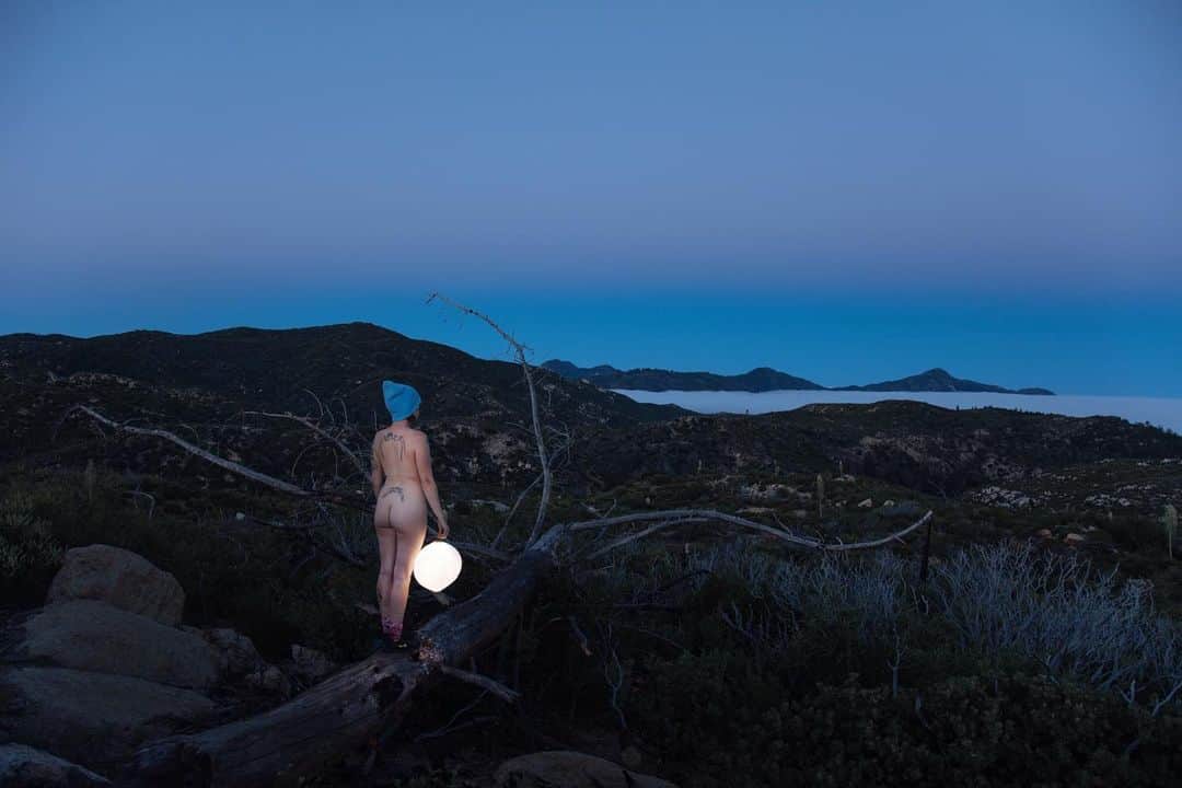 ローレン·ランドルフのインスタグラム：「Before sunrise and above the clouds on the longest day of the year. #summersolstice」