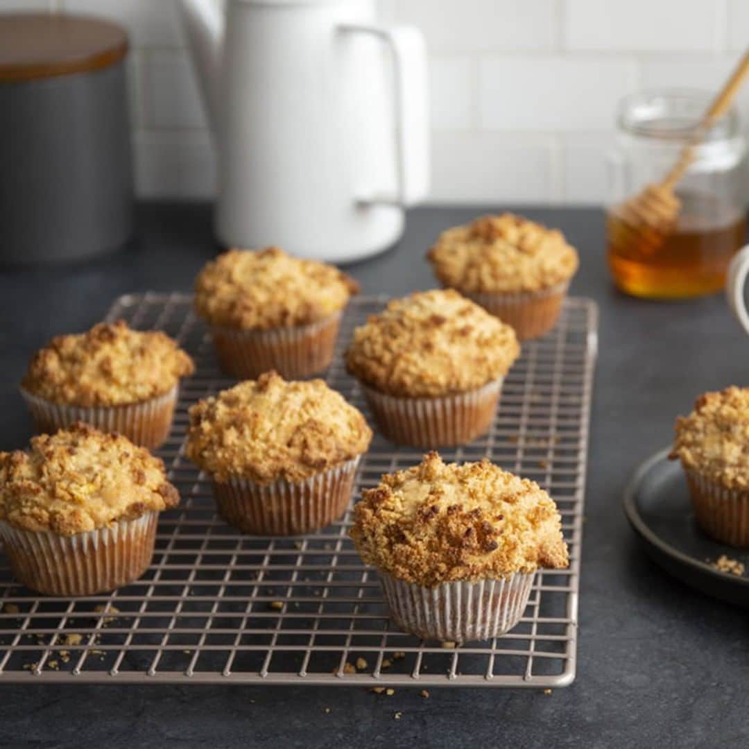 Dole Packaged Foods（ドール）のインスタグラム：「Picky eaters won’t stand a chance after their taste buds fall head over heels for our Pineapple Carrot Raisin Muffins sweetened with Dole Crushed Pineapple. #DoleRecipes」