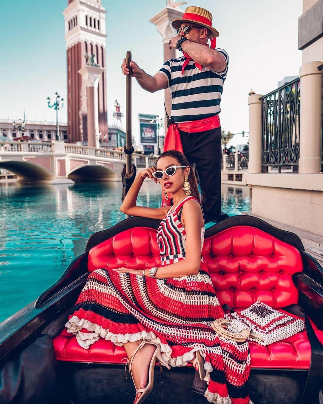 The Venetian Las Vegasさんのインスタグラム写真 - (The Venetian Las VegasInstagram)「It's a good day for a gondola ride. Photo: @vivaluxuryblog」6月25日 2時42分 - venetianvegas