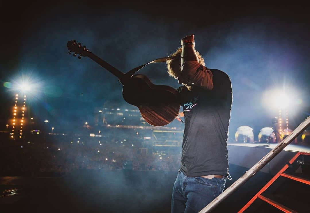 エド・シーランさんのインスタグラム写真 - (エド・シーランInstagram)「Hockenheim night #2 ! 📸 @zakarywalters #dividetour」6月25日 2時38分 - teddysphotos