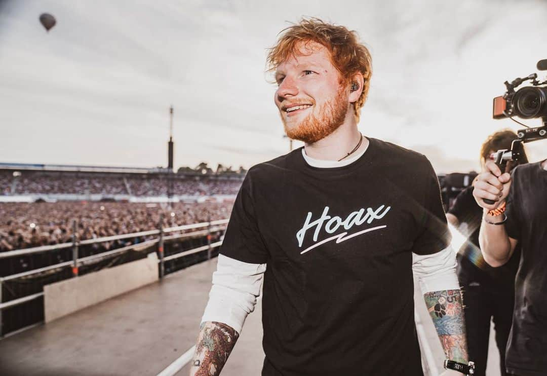 エド・シーランさんのインスタグラム写真 - (エド・シーランInstagram)「Hockenheim night #2 ! 📸 @zakarywalters #dividetour」6月25日 2時38分 - teddysphotos