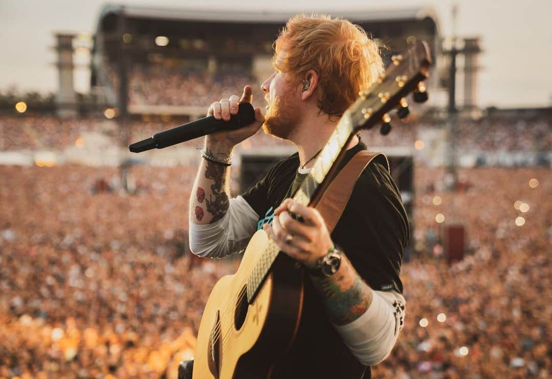 エド・シーランさんのインスタグラム写真 - (エド・シーランInstagram)「Hockenheim night #2 ! 📸 @zakarywalters #dividetour」6月25日 2時38分 - teddysphotos