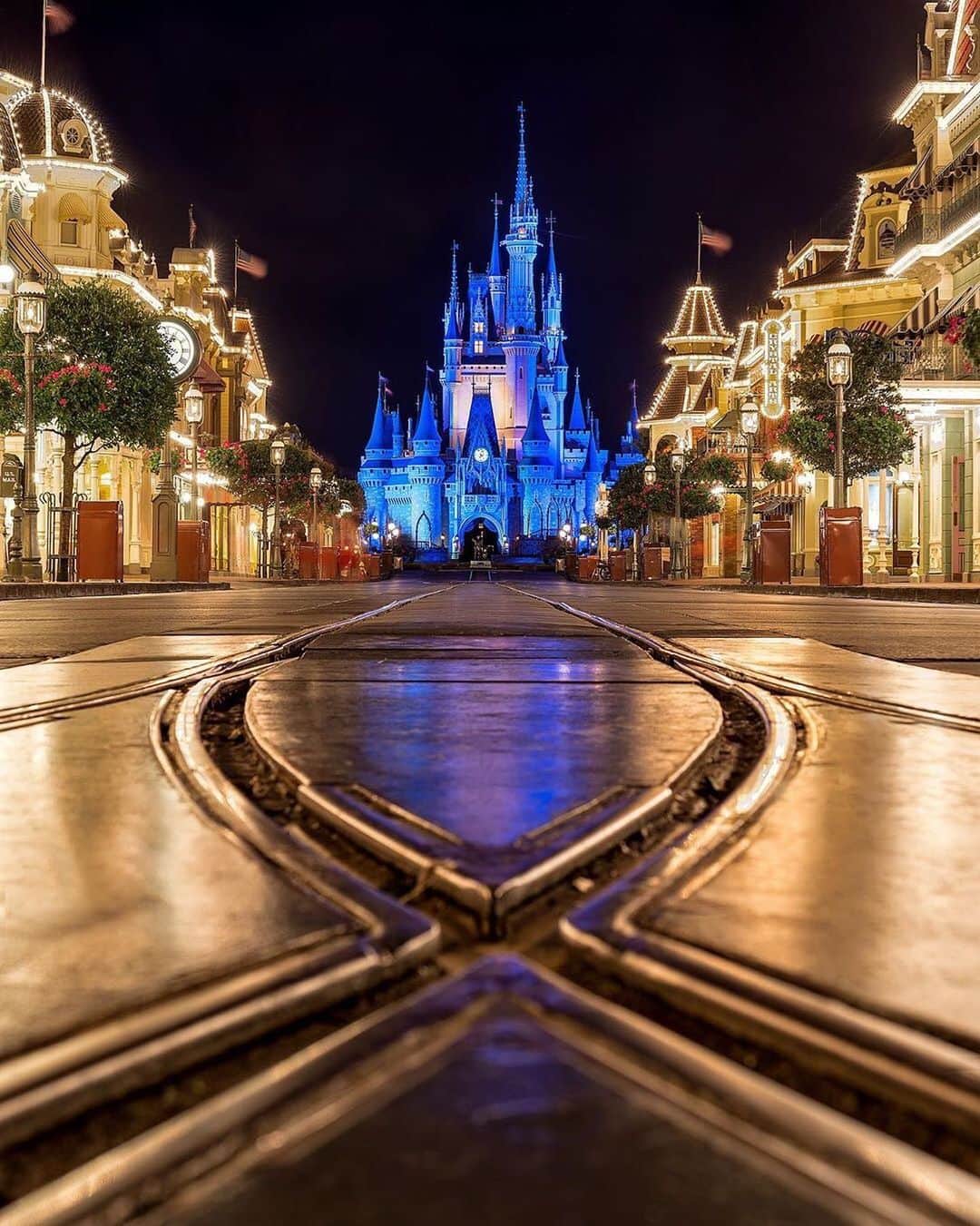 Walt Disney Worldのインスタグラム：「Right down the middle of Main Street U.S.A. 🎶 #WaltDisneyWorld (📷: @imaginography71)」