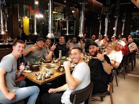 柳賢振のインスタグラム：「Korean BBQ~with my teammates last night~~#dodgers」