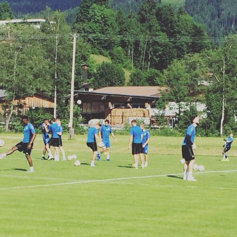 SVホルンさんのインスタグラム写真 - (SVホルンInstagram)「Das erste Testspiel für die neue Saison unter Trainer Markus Karner im Rahmen des Trainingslagers in Fieberbrunn gegen den russischen Erstligisten FK UFA endet mit einem 2:1 (2:0) Sieg!  #SVHorn #vorbereitung #testspiel #challengeliga2 #bepartofit」6月25日 3時50分 - svhorn1922