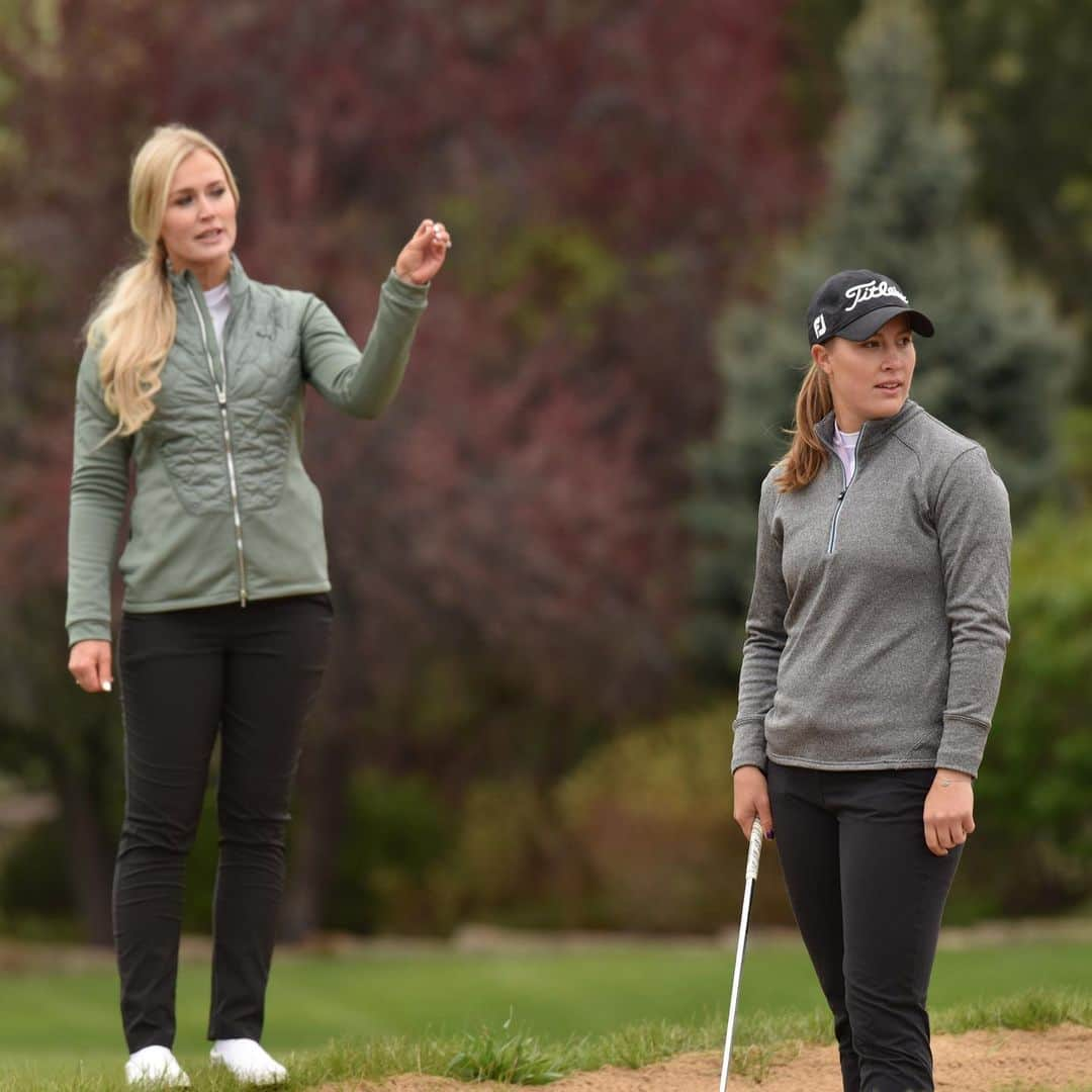 ブレア・オニールさんのインスタグラム写真 - (ブレア・オニールInstagram)「🚨📺 I host “Playing Lessons” for the first time TONIGHT w/ 🏆⛳️ the 2019 Augusta National Women’s Amateur Champion, Jennifer Kupcho! 7:30 pm ET on @GolfChannel right after Como Concepts at 7pm ET! ✅ #girlpower #denver #playinglessons • • • #anwagolf #jenniferkupcho @anwagolf #host #golfchannel #blaironeal #blaironealgolf #uswomensam #augusta #augustanational」6月25日 4時29分 - blaironealgolf