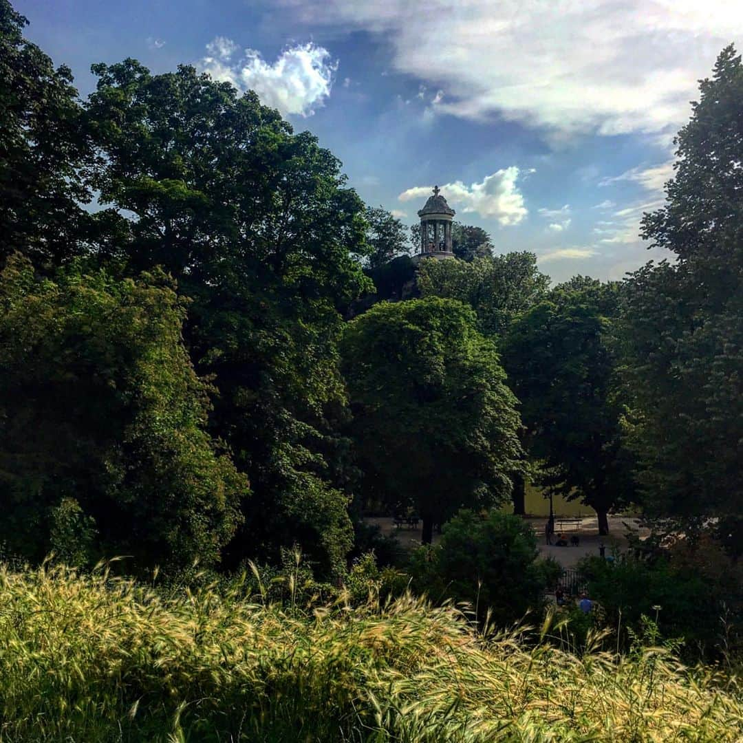 JULIEN D'YSさんのインスタグラム写真 - (JULIEN D'YSInstagram)「Campagne in paris #paris #parkdesbutteschaumont #hot #☀️🌞🔥🌞#24.juin .2019#temple de l’amour ❤️#butteschaumont」6月25日 4時31分 - juliendys