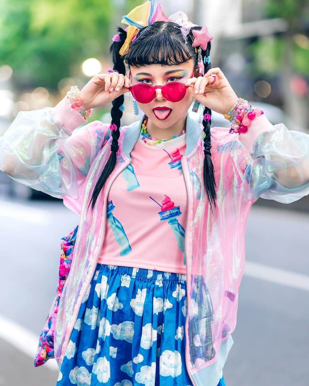 Harajuku Japanさんのインスタグラム写真 - (Harajuku JapanInstagram)「Purinchan (@Purin_Hayasaka) and Chami (@Chami8725) on the street in Harajuku wearing fun kawaii Japanese styles with items by 6%DOKIDOKI, ACDC Rag, Demonia, YRU, Yoshida Beads, LEGO, Claire’s, and Thank You Mart.」6月25日 4時49分 - tokyofashion